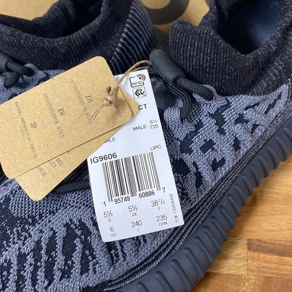 Adidas Yeezy Boost 350 CMPCT size 6 - Picture 3 of 9